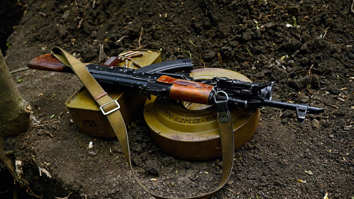 Válka zuří a ruský koncern Kalašnikov vyrobil o 40 procent více zbraní